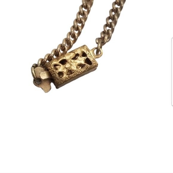 VINTAGE GOLDTONED FOLIAGE PENDANT NECKLACE DETAILED WITH FAUX PEARLS & CRYSTALS - Picture 6 of 6